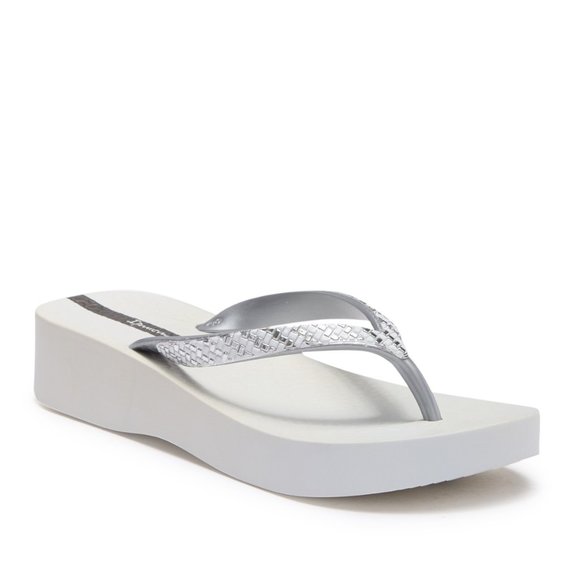 - Ipanema Mesh Platform Flip Flop - Picture 1 of 5